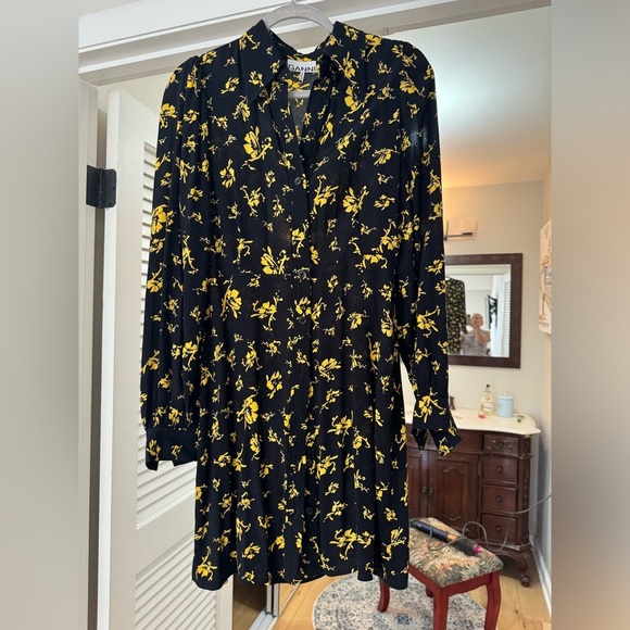 Ganni dress - Picture 1 of 7
